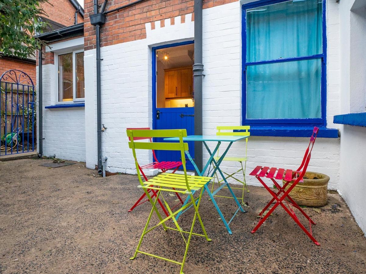 Villa Pass The Keys Colourful, Quirky Artist-Owned 3 Bed Next To Cafes à Belfast Extérieur photo