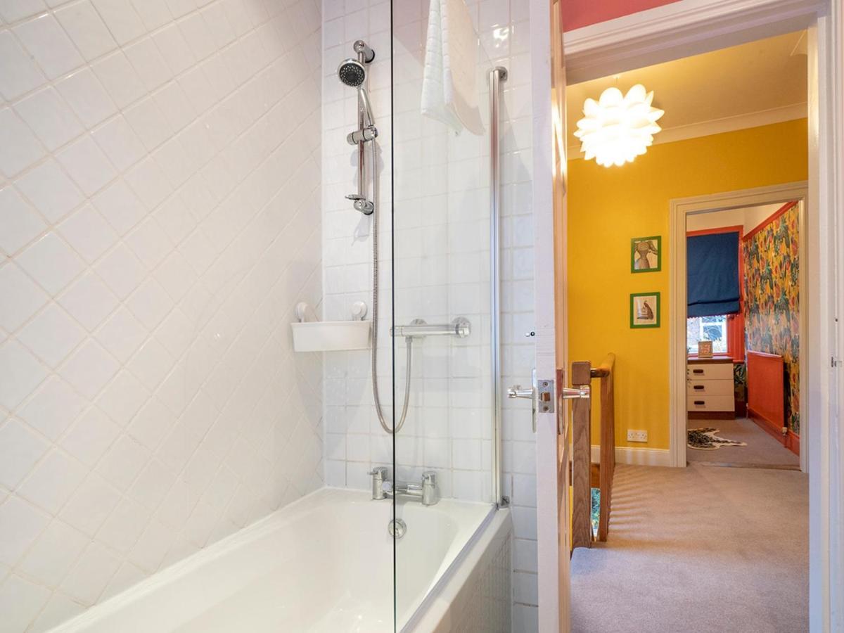 Villa Pass The Keys Colourful, Quirky Artist-Owned 3 Bed Next To Cafes à Belfast Extérieur photo
