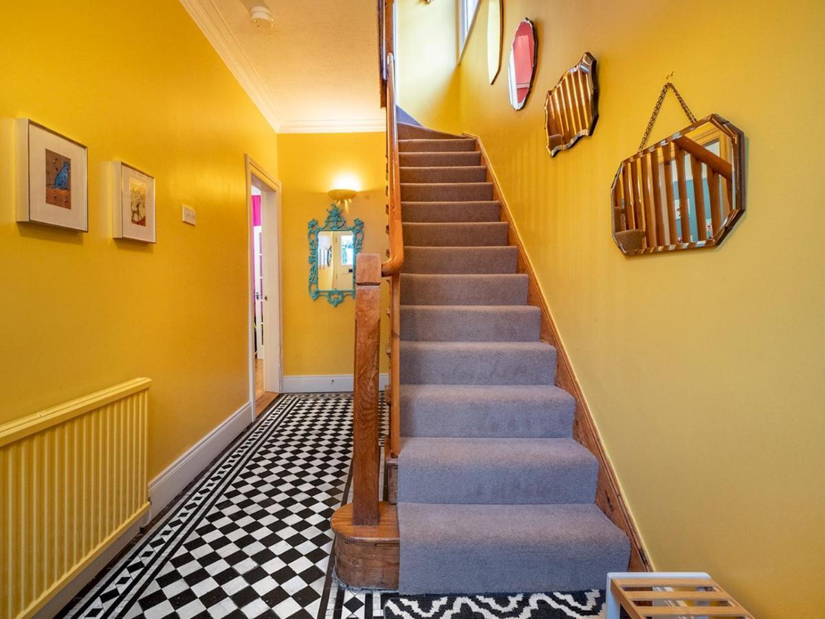 Villa Pass The Keys Colourful, Quirky Artist-Owned 3 Bed Next To Cafes à Belfast Extérieur photo