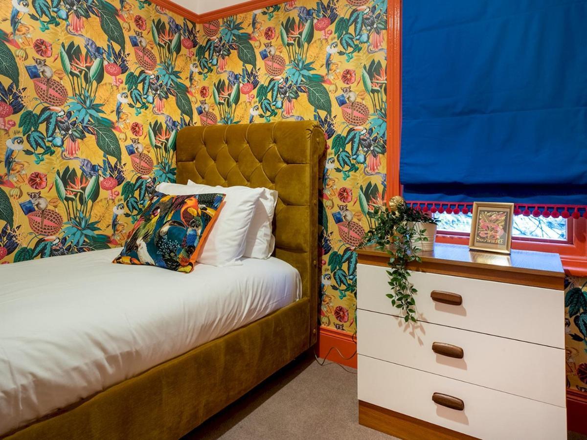 Villa Pass The Keys Colourful, Quirky Artist-Owned 3 Bed Next To Cafes à Belfast Extérieur photo